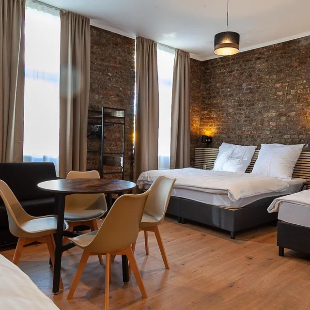 Deluxe, Family, Soers Hotel 5/10