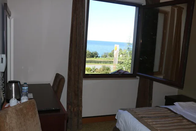 غرفة قياسية ثلاثية بإطلالة على البحر، Hotel Lazlakar 6/9