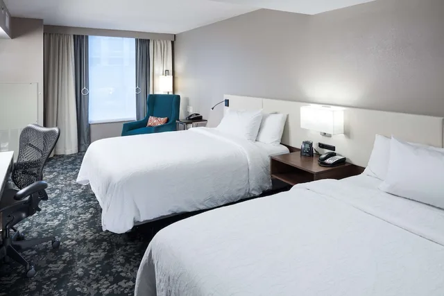 Evolution, Junior Suite, 2 Queen Beds, Sofa، Hilton Garden Inn Nashville-Vanderbilt 1/5