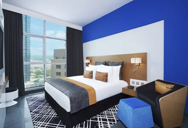 Tryp, King Bed, High Floor، Tryp By Wyndham Dubai 3/8