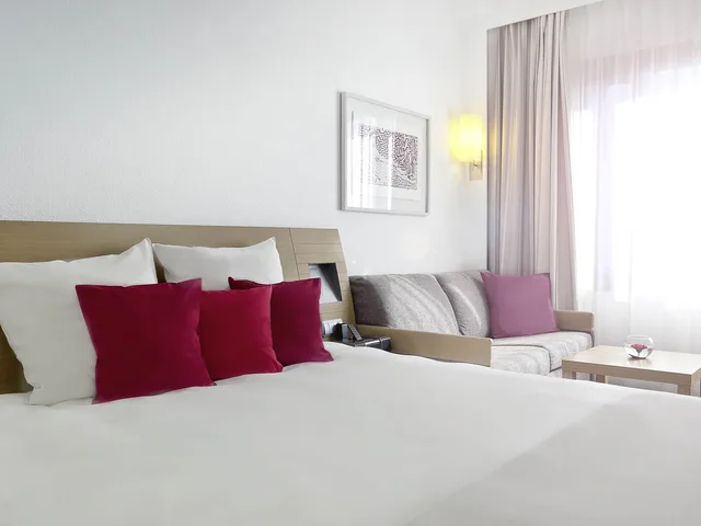 غرفة قياسية بسرير كوين، NOVOTEL KATOWICE CENTRUM 3/4