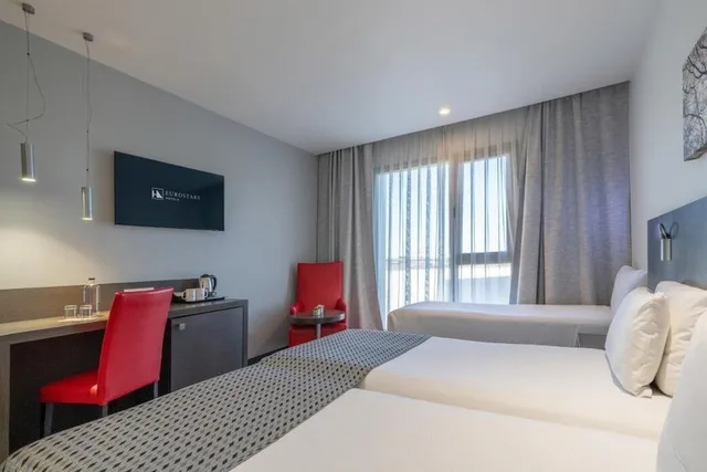 غرفة قياسية بسرير مزدوج مع سرير إضافي، Eurostars Arenas de Pinto 6/10