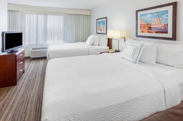 suite, multiple beds، Springhill Suites Minneapolis Eden Prairie 2/9