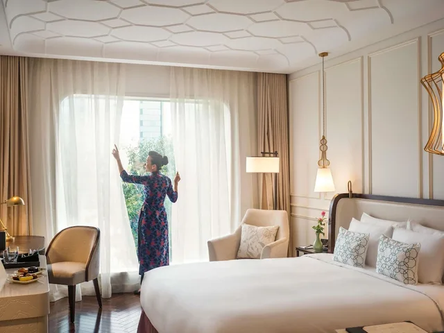 غرفة ديلوكس بسرير كينج بإطلالة على المدينة، Hotel des Arts Saigon - MGallery Collection 6/10