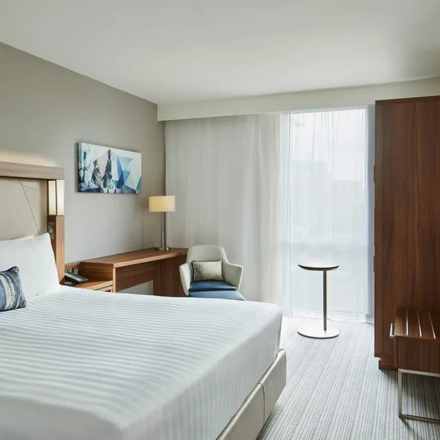 غرفة بسرير كينج، Courtyard by Marriott London City Airport 5/6