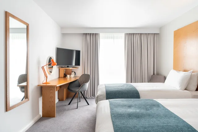 غرفة بريميوم بسرير كوين في الطابق العلوي، Holiday Inn Bournemouth 10/10