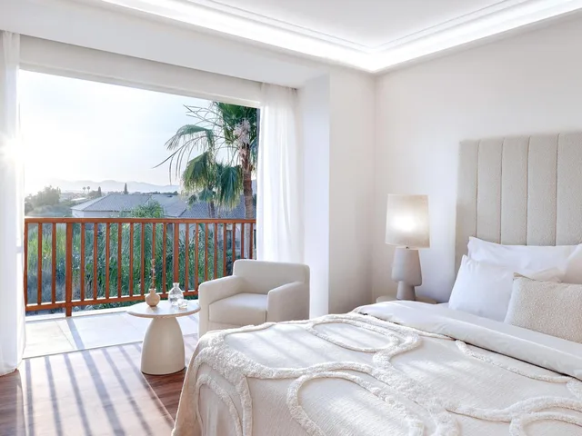 غرفة بريميير بإطلالة على البحر، Grecotel Filoxenia Kalamata 2/7