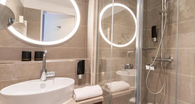 غرفة بسريرين منفصلين، Plaza Premium Muenchen 5/10