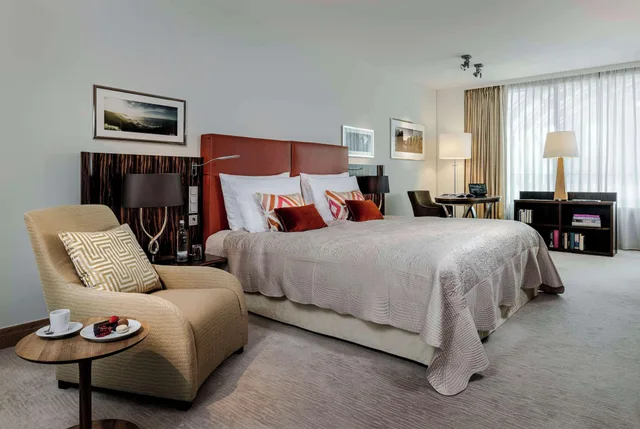 جناح سيغنتشر بإطلالة على المدينة بشرفة، Hotel Ko59 Dusseldorf - Member of Hommage Luxury Hotels Collection 1/3
