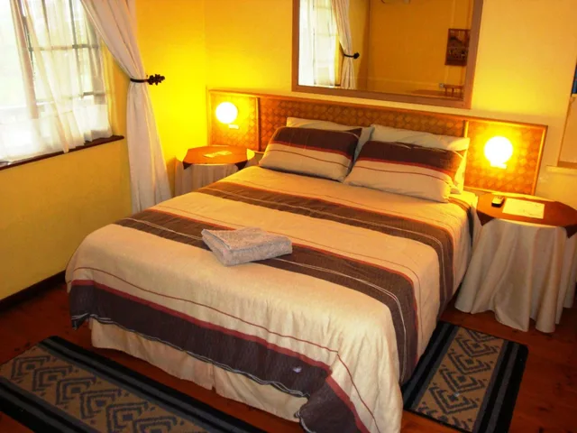 Flintstones Guest House Durban، ديربان 24/52