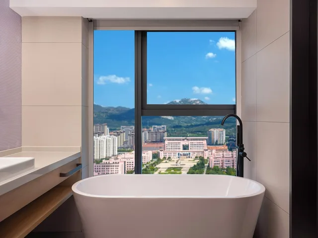Holiday Inn Express Rizhao Oriental Colorful City by IHG، Rizhao 46/50