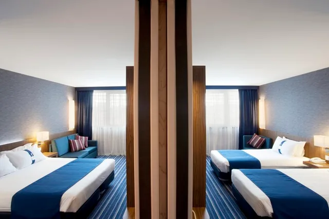 غرفة قياسية بسرير مزدوج أو سريرين منفصلين، HOLIDAY INN EXPRESS LISBON AIRPORT 2/2