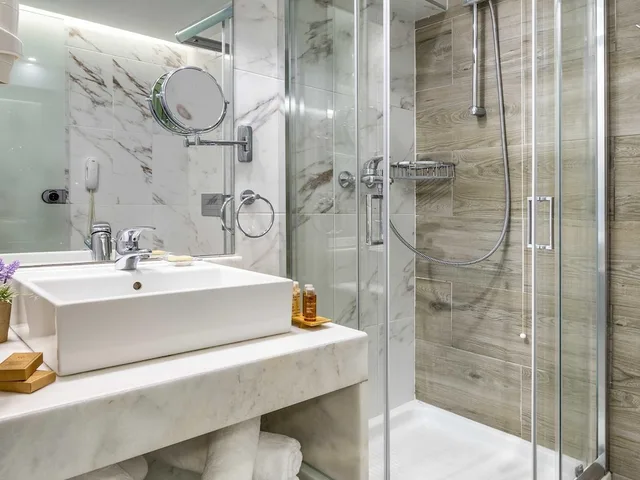 جناح جونيور بسرير كينج بشرفة مع أريكة، Mercure Rhodes Alexia Hotel & Spa 7/7