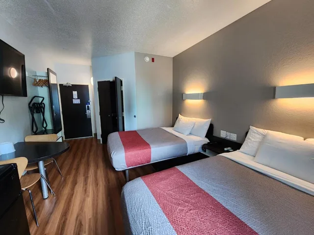 غرفة بسريرين مزدوجين، Motel6 Biloxi, MS - Beach 4/6