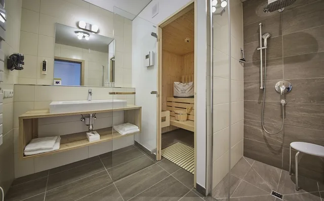 Spa, Classic, Apartment, 2 King Beds, Sofa, Sauna، Hotel Sonnleiten 4/4