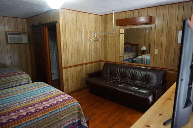 غرفة تقليدية بسريرين مزدوجين، Marshall's Creek Rest Motel 10/10