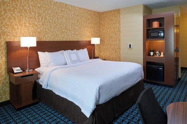 غرفة بسرير كينج لذوي الإعاقة، Fairfield Inn Suites Detroit Troy 2/4