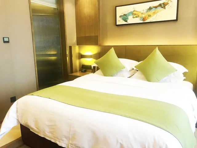 غرفة سوبيريور بسرير كينج، Ramada by Wyndham Leshan 3/10
