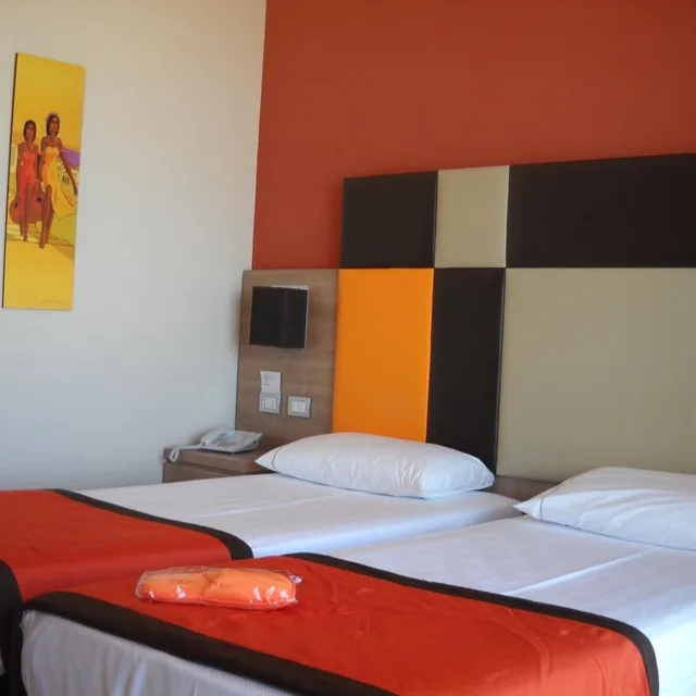 غرفة بسرير كينج، Hotel Tiber Fiumicino 2/5