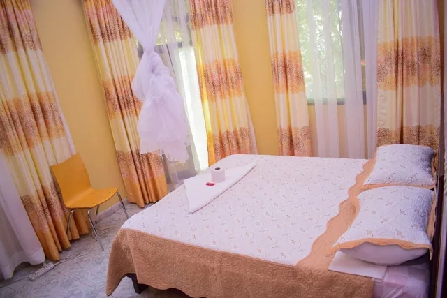 غرفة ديلوكس بسريرين منفصلين بإطلالة على البحر، Garden Park Hotel Mtwapa 1/2