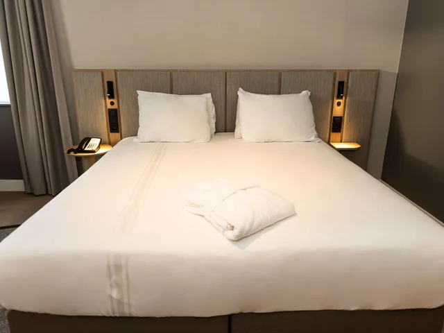 غرفة تنفيذية بسرير كينج مع أريكة، Blooma Hotel Liege Centre - Handwritten Collection 2/2