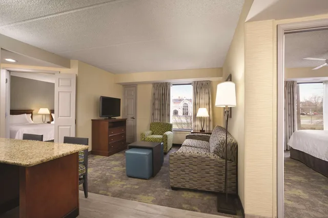 جناح بسرير كينج وسريرين كوين بغرفتي نوم، Homewood Suites By Hilton Williamsburg 2/2