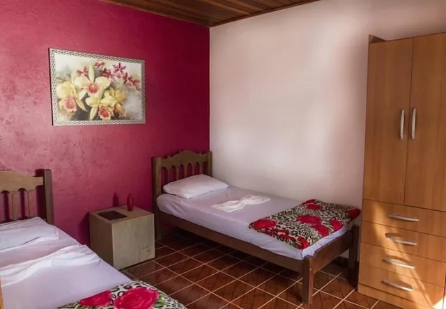 Red, Chalet, Double and Twin Beds, Pousada Ceu de Luz 1/3