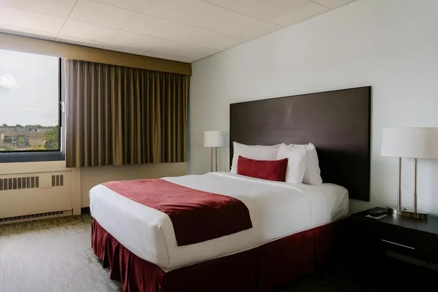 غرفة قياسية بسرير مزدوج، Hotel UMass 3/3