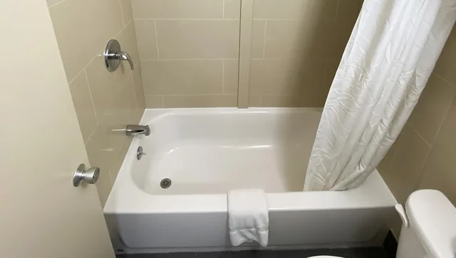 غرفة بسريرين مزدوجين للمدخنين، EXPRESS INN NEWPORT NEWS 5/9