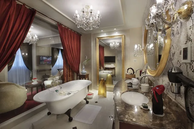 Grand, Prestige, Suite, King Bed, Opera Wing، Sofitel Legend Metropole Hanoi Hotel 6/6