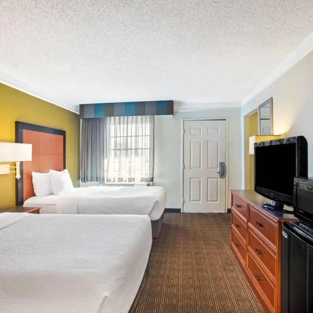 غرفة بسرير كينج وسريرين كوين، La Quinta Inn by Wyndham Killeen - Fort Hood 1/2