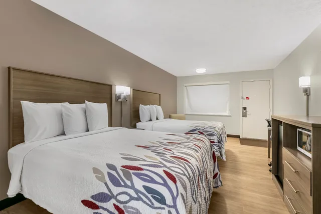 غرفة ديلوكس بسريرين كوين، Red Roof Inn Georgetown - Lexington North 1/5