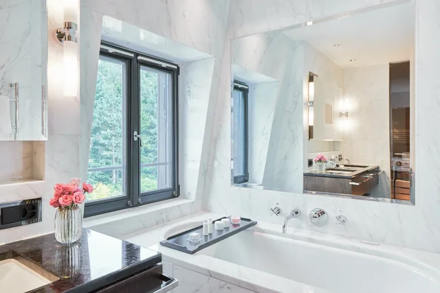 Superior, Suite, King Bed, Partial View, Butler, Living Area, Sauna, Balcony، The Dolder Grand 2/5