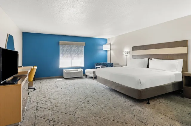 غرفة قياسية بسرير كينج، Holiday Inn Express Princeton I-77 4/8