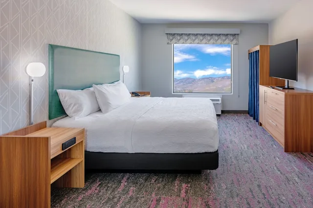 جناح ديلوكس بسرير كينج مع أريكة لذوي الإعاقة، Home2 Suites by Hilton Carson City 1/6