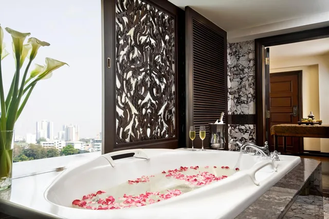 Anantara, Presidential, Suite، Anantara Siam Bangkok Hotel 1/2