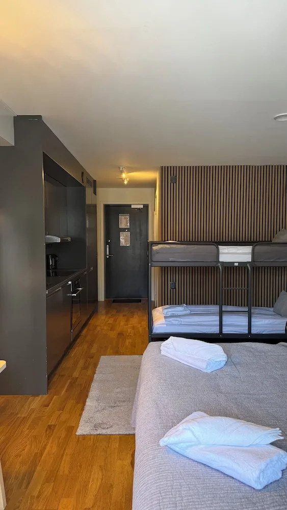 Family, King Bed, Bunk Bed, HOOM Home & Hotel Sollentuna 2/3