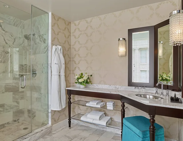 غرفة ديلوكس بسريرين كوين، The Nines A Luxury Collection Hotel Portland 3/3