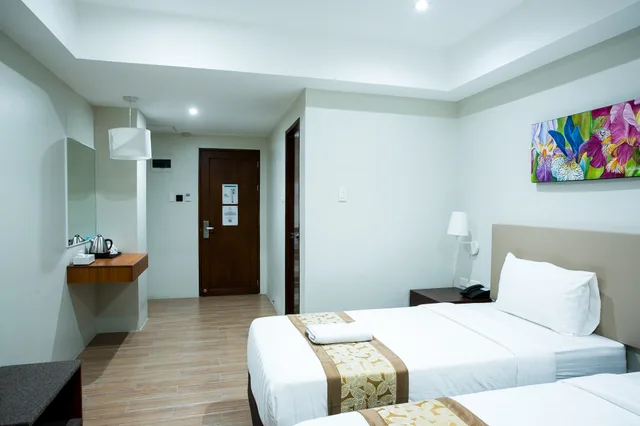 Deluxe, Twin Beds, Fleur De Liz Tagbilaran 2/9