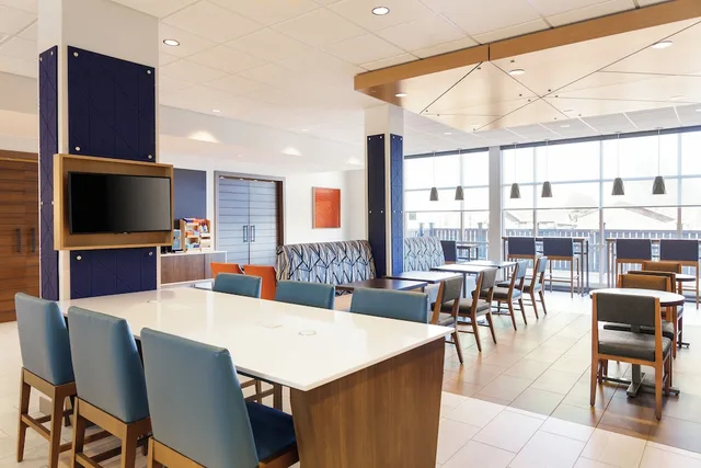 Holiday Inn Express & Suites Westfield Indianapolis by IHG، ويستفيلد 37/50