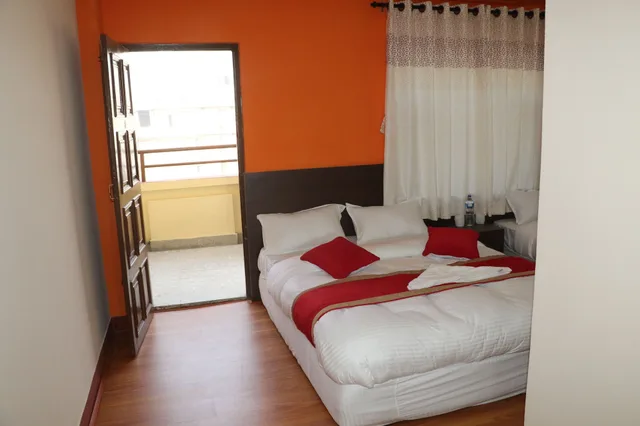 Honeymoon, Tower, Suite, Terrace، Rambler Hostel Pvt Ltd 1/3