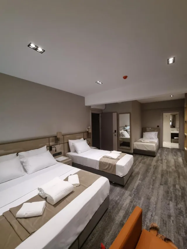 غرفة رباعية، Kalfa Hotel 1/5