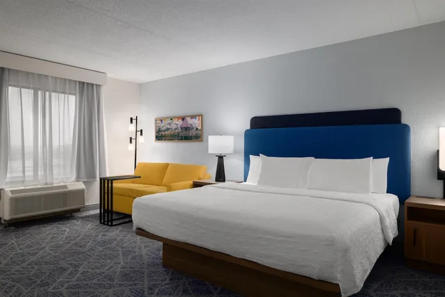 استوديو بسرير كينج مع أريكة، Hampton Inn Washington-Dulles Intl Airport South 5/10