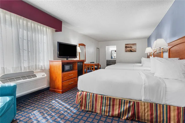 غرفة بسريرين مزدوجين، Best Western Palestine Inn 2/4