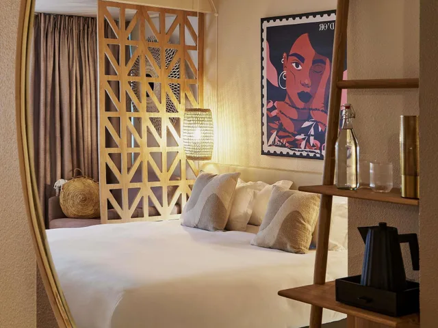 Classic, Multiple Beds, City View، Mercure St Raphael Centre Plage 2/6