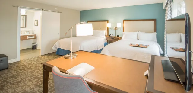 Studio, 2 Queen Beds, Sofa, Kitchenette, Hampton Inn & Suites Orlando At SeaWorld 3/8