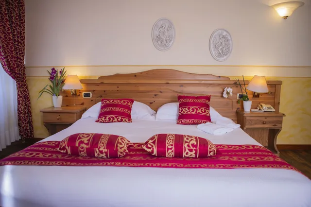 Deluxe, Queen Bed, Villa Imperina 1/5