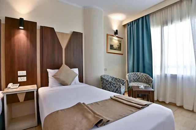 غرفة ثلاثية بثلاثة أسرّة، Swiss Inn Nile Hotel 2/4