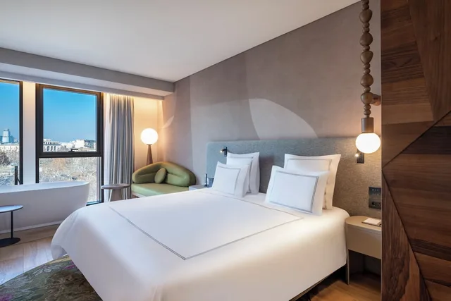 غرفة بسرير مزدوج، Swissotel Tbilisi 6/10