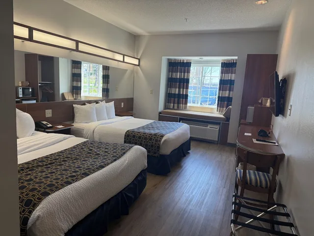 جناح استوديو بسرير كوين لذوي الإعاقة، Microtel Inn & Suites By Wyndham Dickson City/Scranton 4/7
